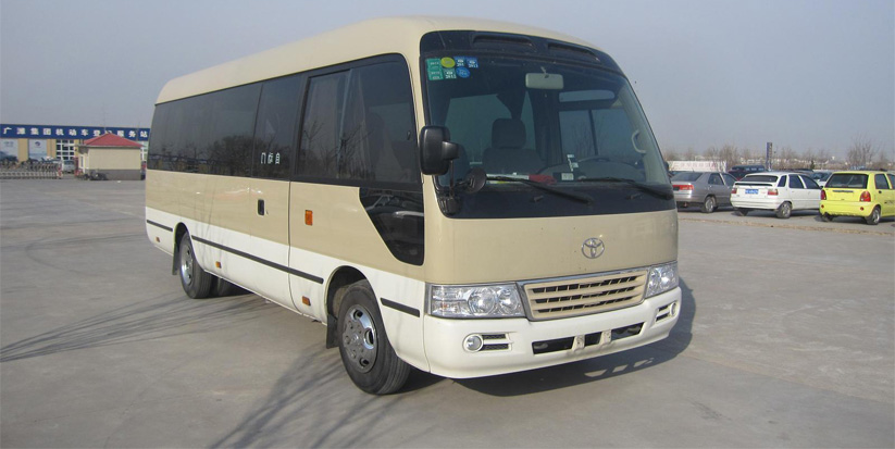 本田考斯特(1200元/天 8小时100KM含司机工资+油费)