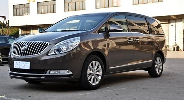 别克商务车(600元/天 8小时100KM含司机工资+油费)